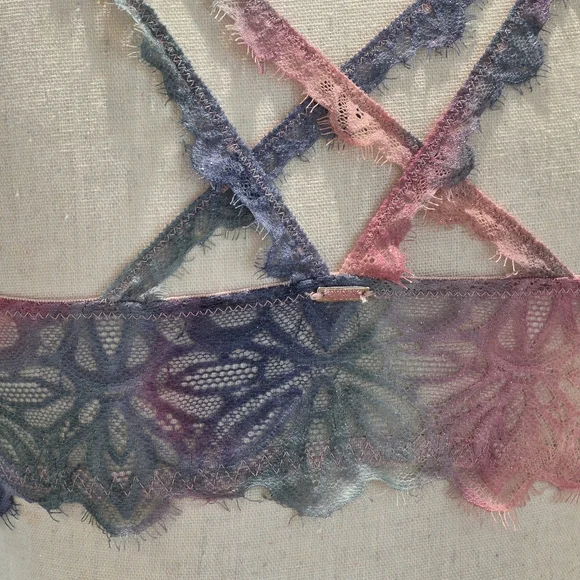 Victoria's Secret PINK 32D Date Racerback Bra - Picture 4 of 11